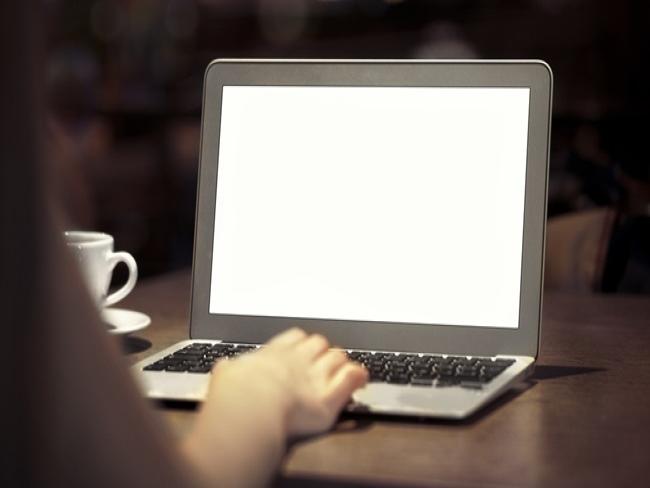 Comissão rejeita obrigação de universidades manterem sites com produção científica