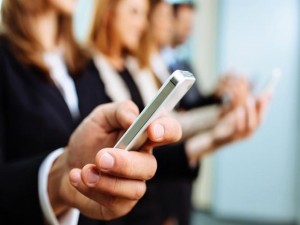 Telefônica Vivo reajusta plano pós-pago e passa a cobrar por excedente de internet no pré
