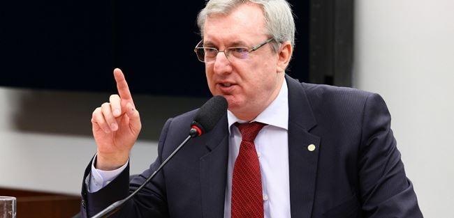 Ex-ministro