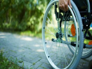 Aplicativo permite que deficientes abram portas automaticamente