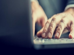 Câmara aprova exclusão de medida provisória que beneficia setor de informática