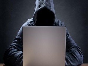 Outdoor traz campanha contra racismo virtual e quer alertar sobre injúria racial na web