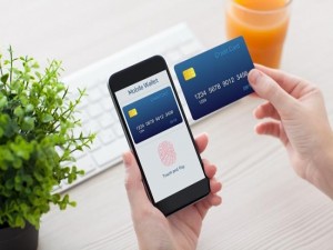 Volume de pagamento pelo smartphone dobra no Brasil em 2015