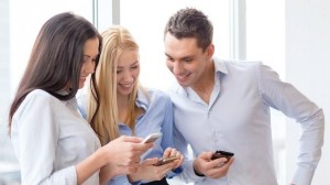 9 em cada 10 pessoas conectadas à web na América Latina têm smartphone