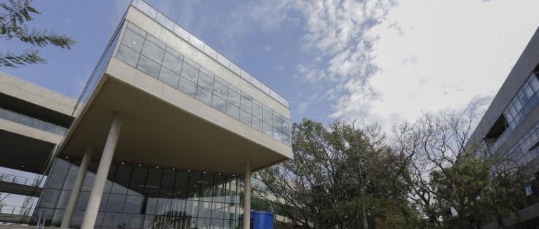 Centro inteligência artificial ibm