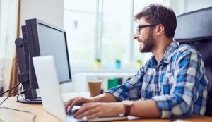 trabalho remoto em tecnologia