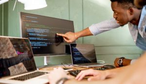 programadores, homem negro