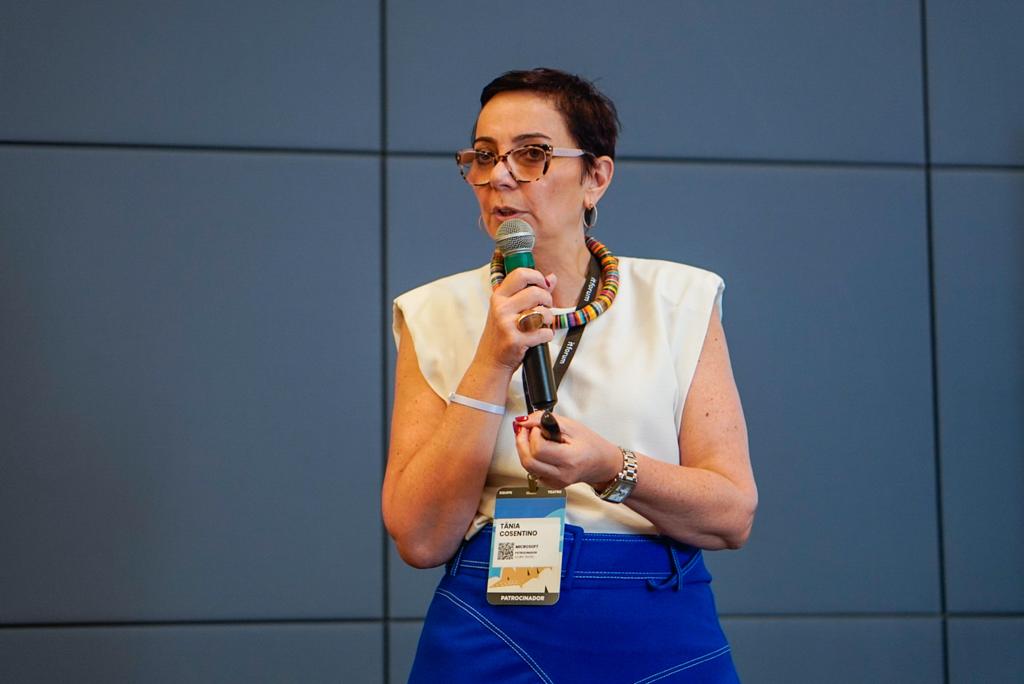 Tânia Cosentino