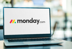 monday com crm