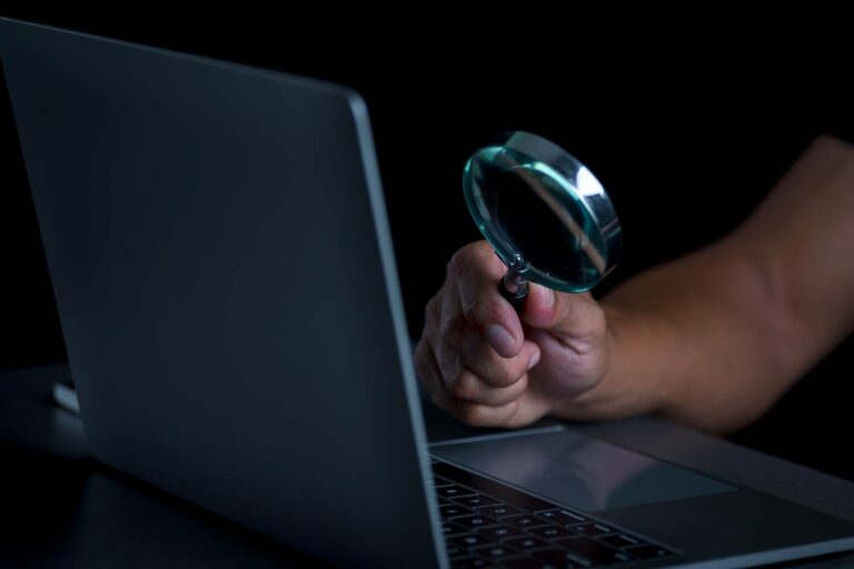 lupa, computador, busca, notebook, laptop, bug bounty