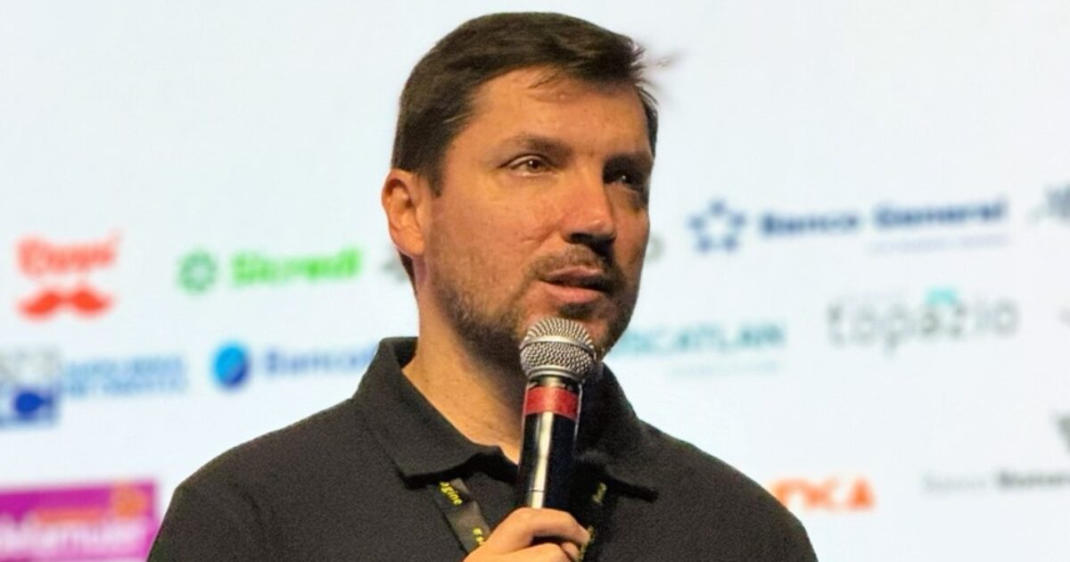 Flavio Gaspar Topaz