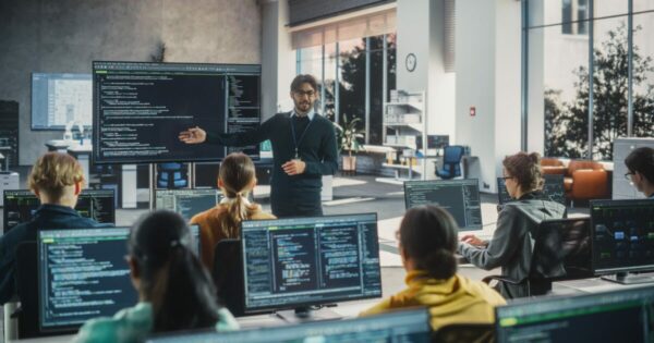 tech, capacitação, cursos, vagas, inteligência artificial