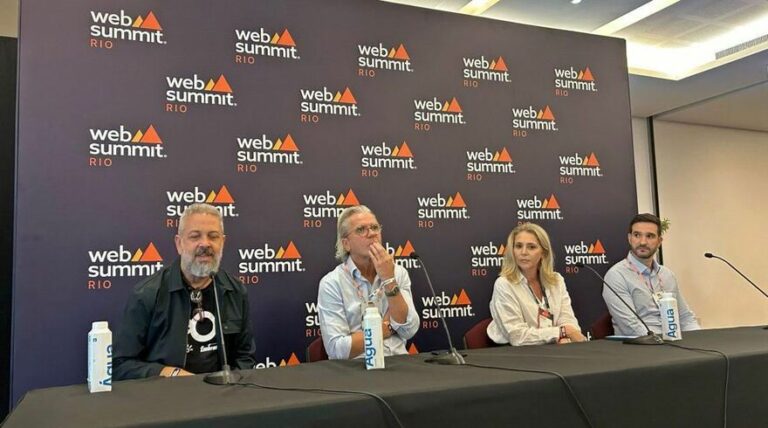 Rodrigo Duclos, Chief Digital & Innovation Officer da Claro; Carlos Araújo, diretor de Novos Negócios da Claro; Raquel Possamai, Diretora-Executiva da Embratel para o Mercado Financeiro; Ageu Dantas, Head de Data Analytics da Embratel