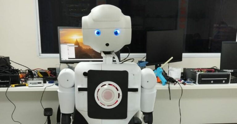 kora, robo