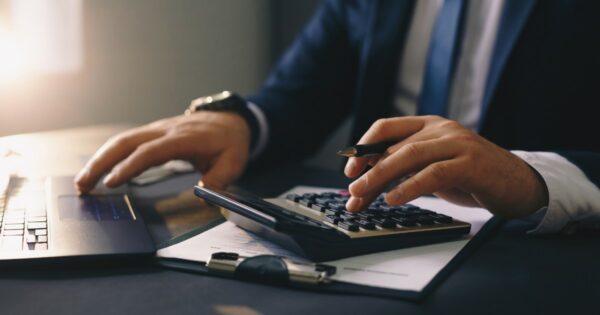 taxação, impostos, tributação, tributos, lei do bem, CFO, contas, taxas, importação, cálculos, receita, lucro