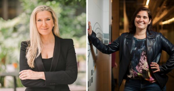 A imagem está dividida em duas partes, mostrando duas pessoas em ambientes diferentes, ambas com postura confiante e estilo profissional: Lado esquerdo: A pessoa está vestindo um blazer preto sobre uma blusa preta, transmitindo um visual formal e elegante. O fundo é externo, com vegetação desfocada, sugerindo um ambiente ao ar livre ou próximo a um jardim. A postura é ereta, com os braços cruzados, reforçando uma imagem de autoridade e profissionalismo. Lado direito: A pessoa veste uma jaqueta de couro preta sobre uma camiseta estampada com cores vibrantes, criando um visual moderno e casual. O cenário é interno, com iluminação artificial e elementos arquitetônicos visíveis, como paredes com design gráfico e um corredor iluminado. A postura é descontraída, com uma mão apoiada na parede e a outra na cintura, transmitindo confiança e atitude. Essa composição contrasta dois estilos profissionais: um mais formal e clássico e outro mais contemporâneo e despojado, ambos sugerindo liderança e personalidade forte. (SAP Labs)