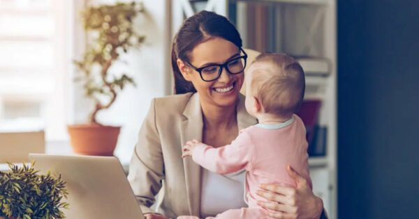 mãe, bebê, maternidade, parentalidade, simpress